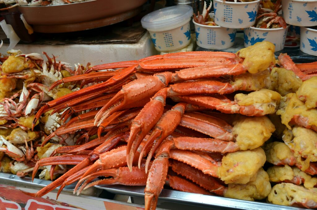 crab legs at one of the best seafood restaurants in myrtle beach